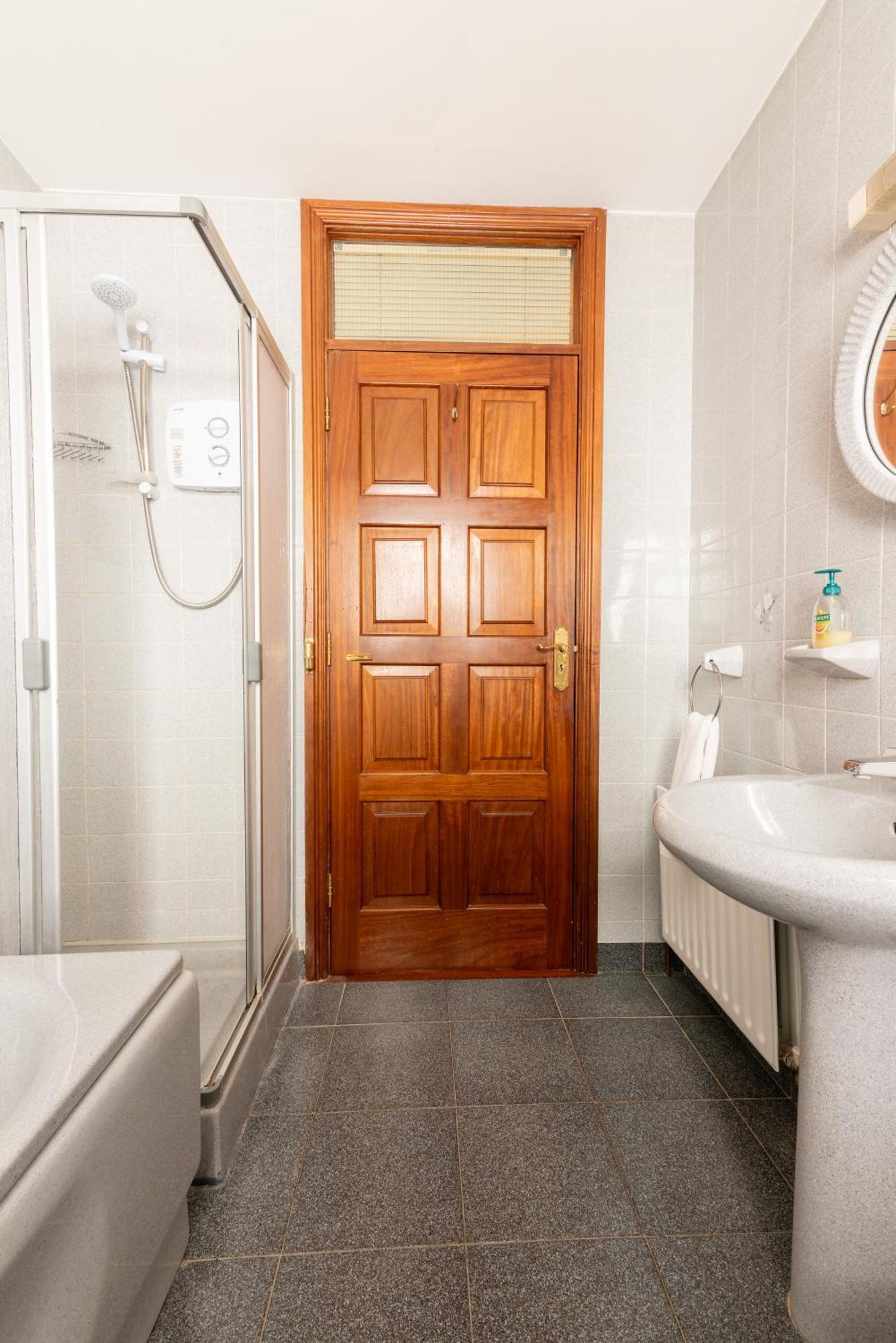 Avalon House Ξενοδοχείο Γκάλγουεϊ Εξωτερικό φωτογραφία